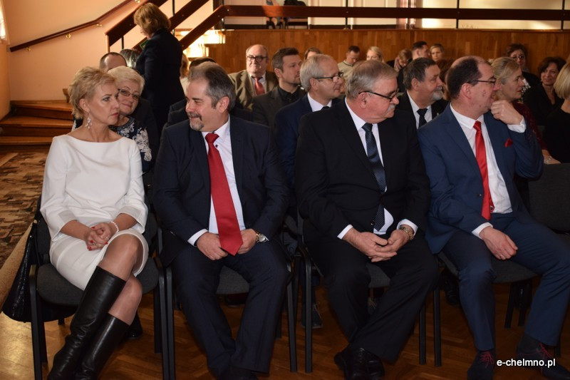 Honorowe wręczenie tytułów 