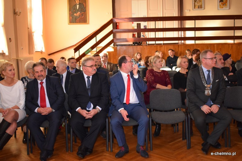 Honorowe wręczenie tytułów 