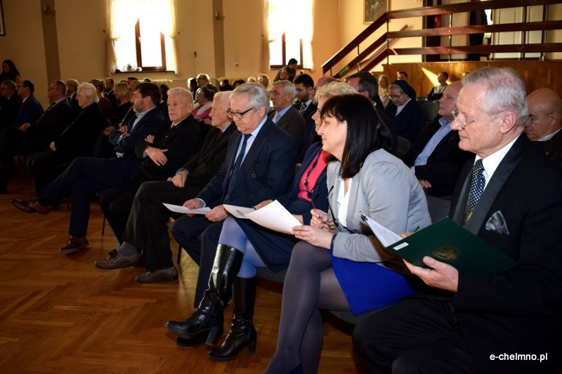 Honorowe wręczenie tytułów 