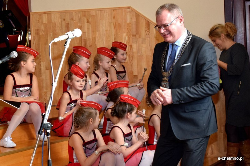 Honorowe wręczenie tytułów 