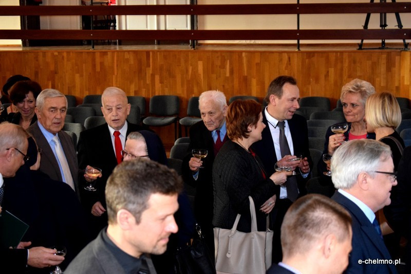 Honorowe wręczenie tytułów 