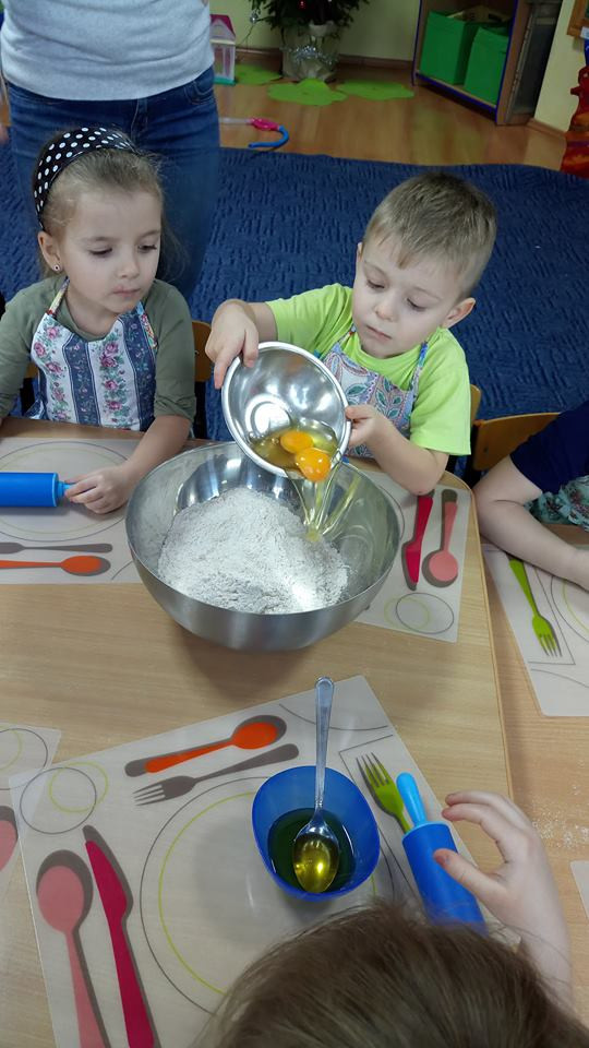 Ciekawe zajęcia karnawałowe i kulinarne w Niepublicznym Przedszkolu 