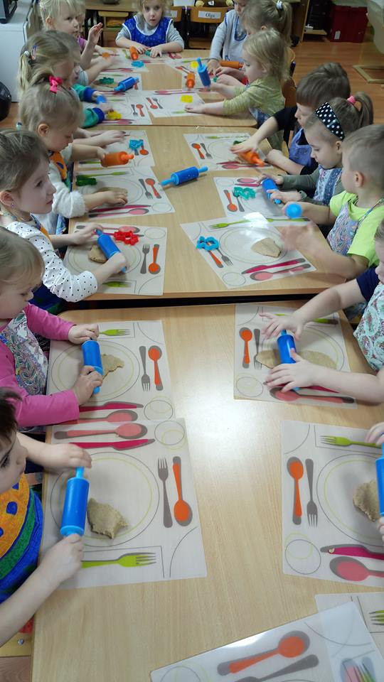 Ciekawe zajęcia karnawałowe i kulinarne w Niepublicznym Przedszkolu 