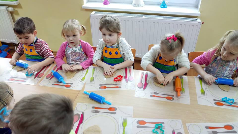 Ciekawe zajęcia karnawałowe i kulinarne w Niepublicznym Przedszkolu 