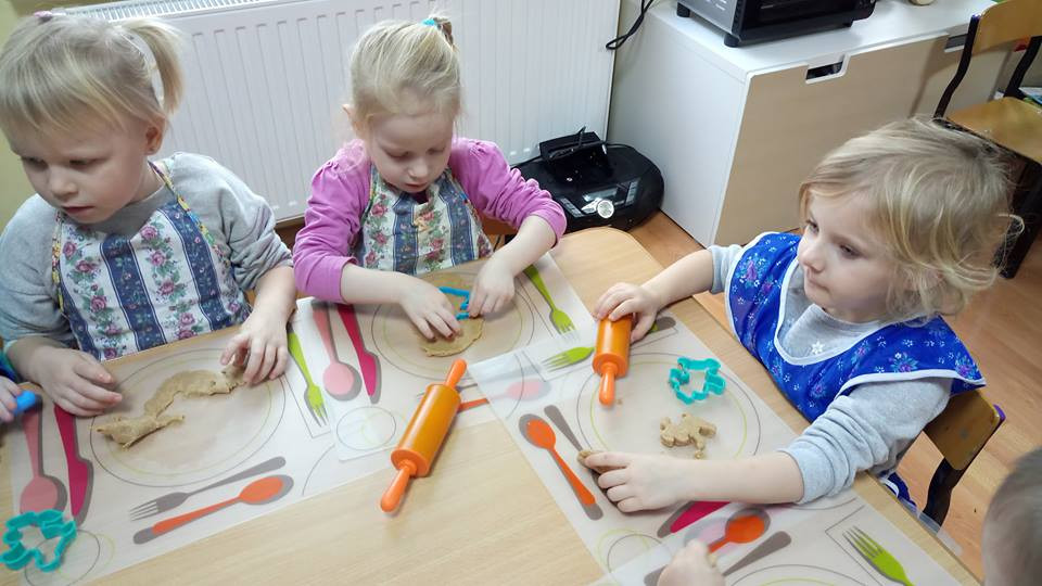 Ciekawe zajęcia karnawałowe i kulinarne w Niepublicznym Przedszkolu 