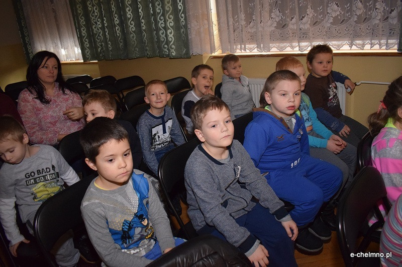 Wspomnienie Jasełkowe - przedstawienie w dla zaproszonych gości w Katolickiej Szkole Podstawowej