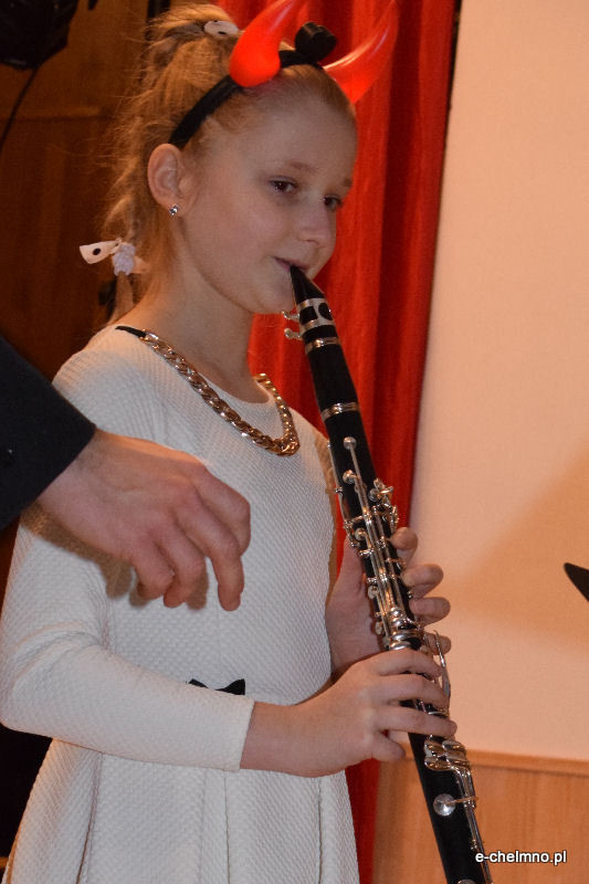 Koncert kolęd w wykonaniu uczniów klas fletu i klarnetu w Państwowej Szkole Muzycznej