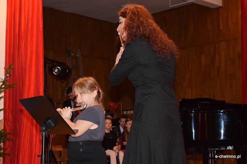 Koncert kolęd w wykonaniu uczniów klas fletu i klarnetu w Państwowej Szkole Muzycznej