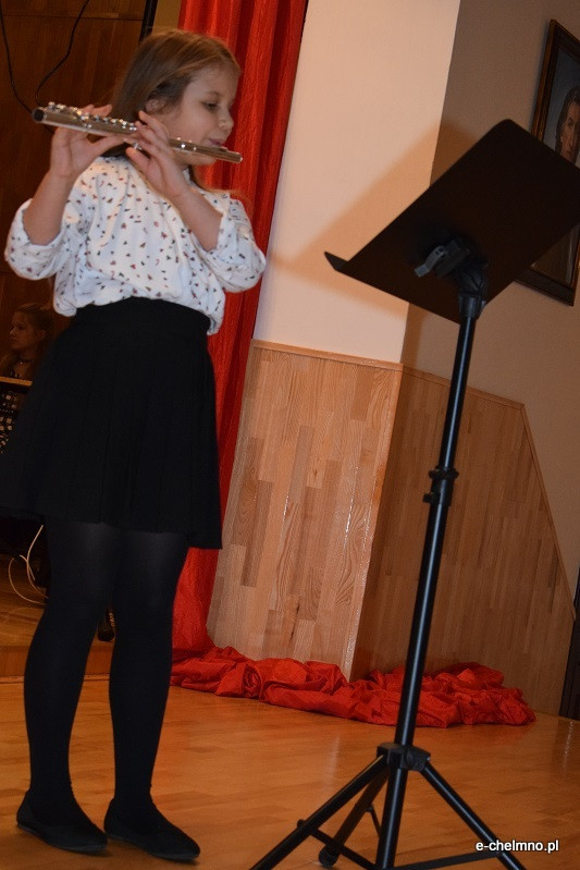 Koncert kolęd w wykonaniu uczniów klas fletu i klarnetu w Państwowej Szkole Muzycznej