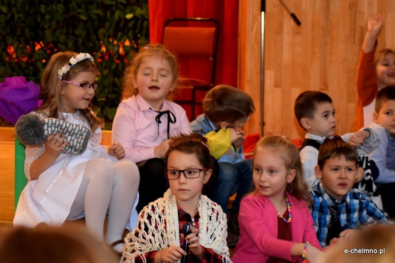 Relacja z koncertu z okazji Dnia Babci i Dziadka - Przedszkole Niepubliczne 