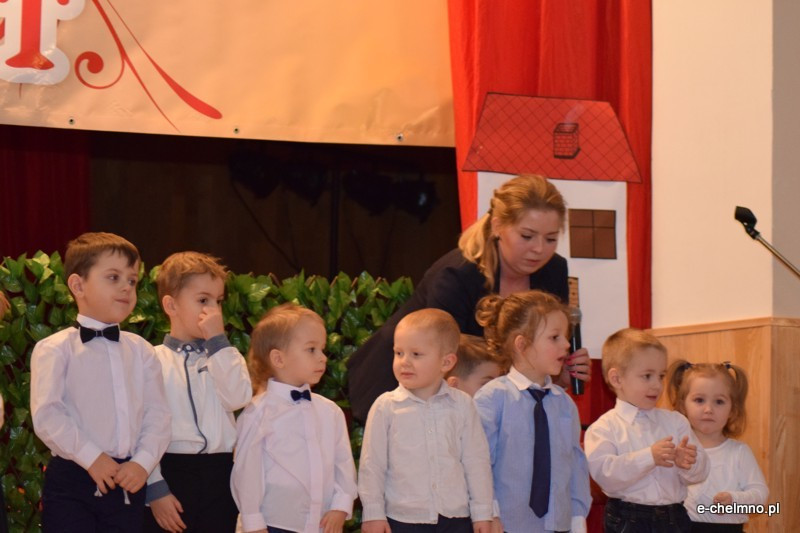 Relacja z koncertu z okazji Dnia Babci i Dziadka - Przedszkole Niepubliczne 