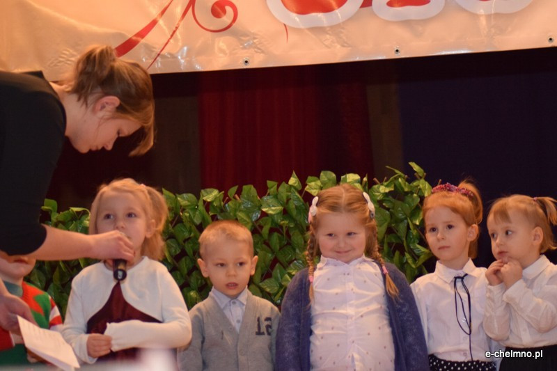 Relacja z koncertu z okazji Dnia Babci i Dziadka - Przedszkole Niepubliczne 