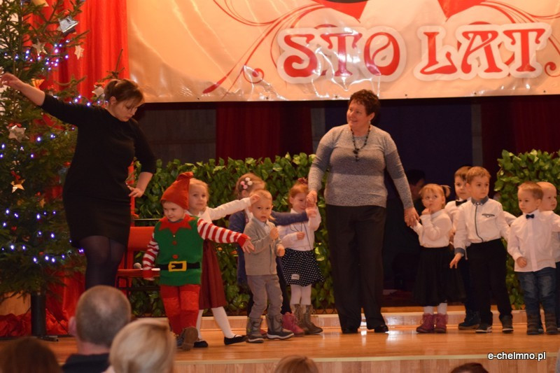 Relacja z koncertu z okazji Dnia Babci i Dziadka - Przedszkole Niepubliczne 