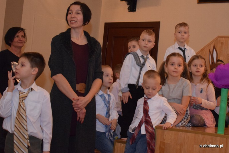 Relacja z koncertu z okazji Dnia Babci i Dziadka - Przedszkole Niepubliczne 