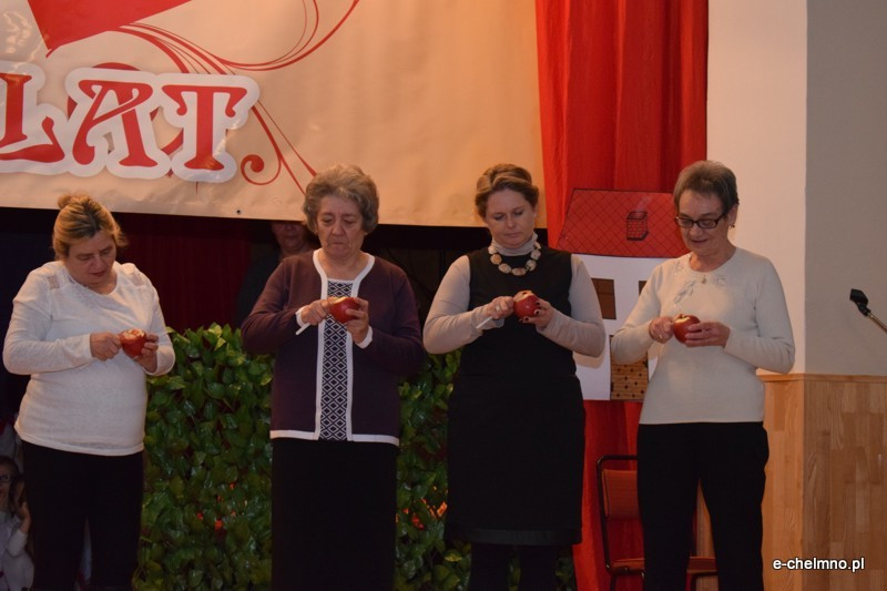 Relacja z koncertu z okazji Dnia Babci i Dziadka - Przedszkole Niepubliczne 