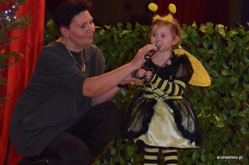 Relacja z koncertu z okazji Dnia Babci i Dziadka - Przedszkole Niepubliczne 