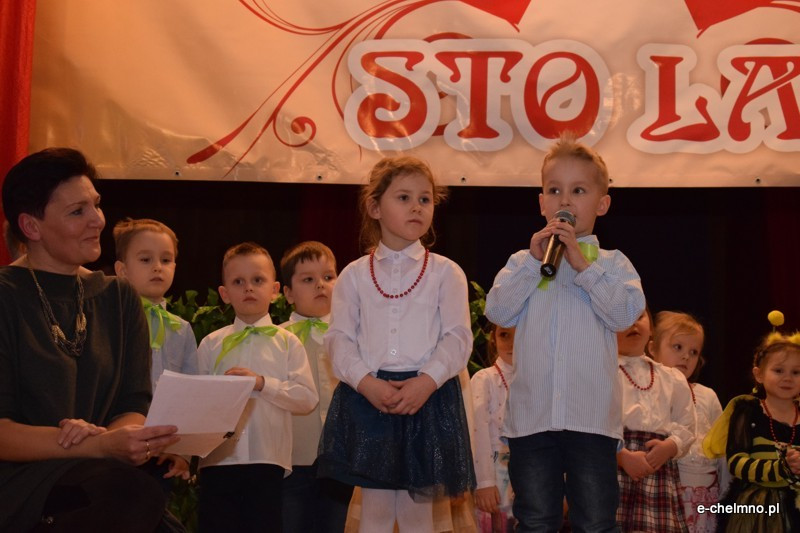 Relacja z koncertu z okazji Dnia Babci i Dziadka - Przedszkole Niepubliczne 