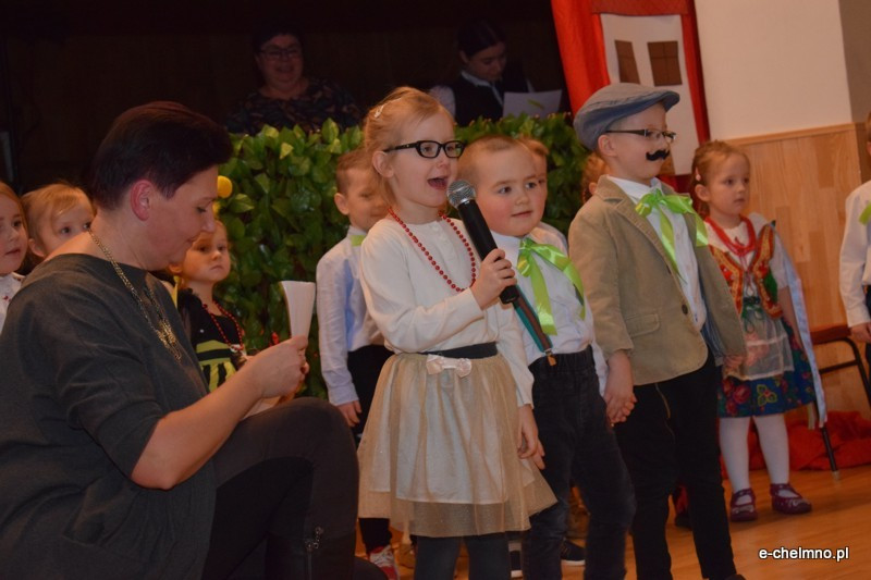 Relacja z koncertu z okazji Dnia Babci i Dziadka - Przedszkole Niepubliczne 