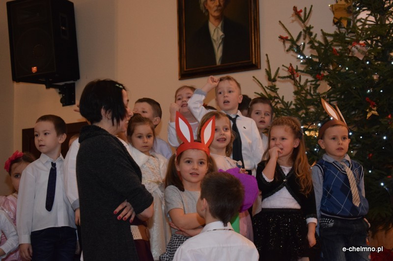 Relacja z koncertu z okazji Dnia Babci i Dziadka - Przedszkole Niepubliczne 