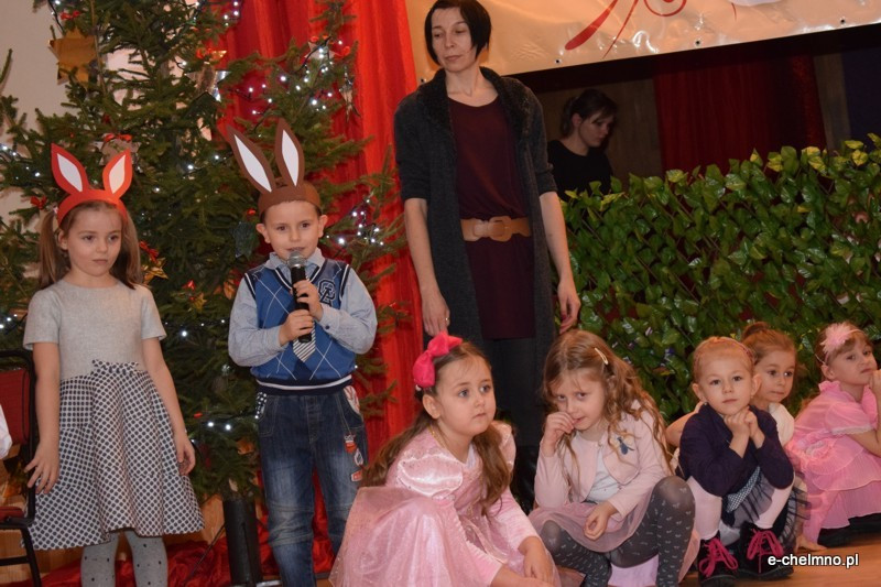 Relacja z koncertu z okazji Dnia Babci i Dziadka - Przedszkole Niepubliczne 