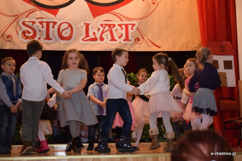 Relacja z koncertu z okazji Dnia Babci i Dziadka - Przedszkole Niepubliczne 