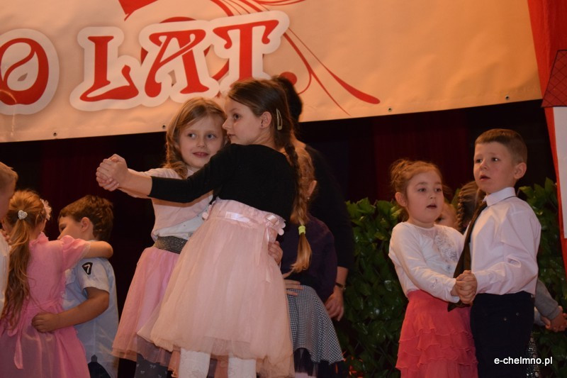 Relacja z koncertu z okazji Dnia Babci i Dziadka - Przedszkole Niepubliczne 