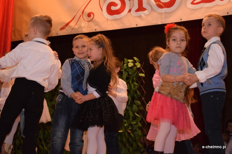 Relacja z koncertu z okazji Dnia Babci i Dziadka - Przedszkole Niepubliczne 