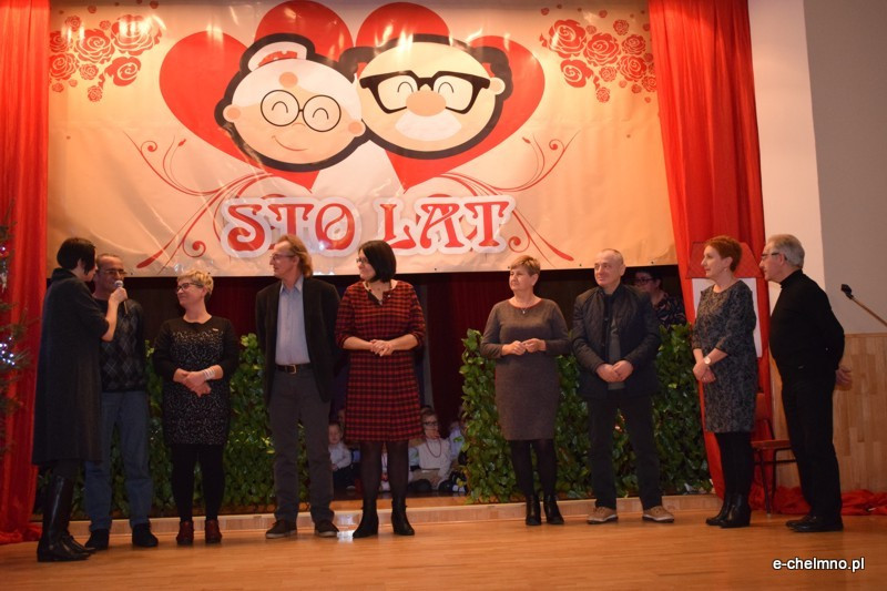 Relacja z koncertu z okazji Dnia Babci i Dziadka - Przedszkole Niepubliczne 