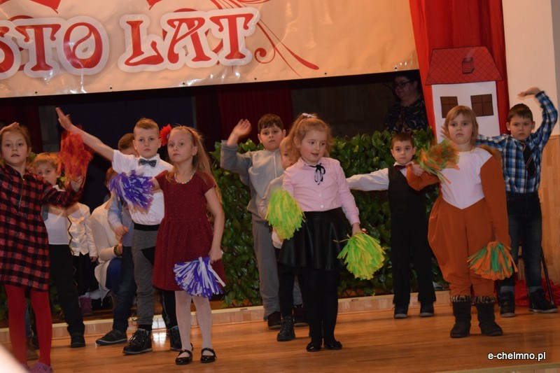 Relacja z koncertu z okazji Dnia Babci i Dziadka - Przedszkole Niepubliczne 