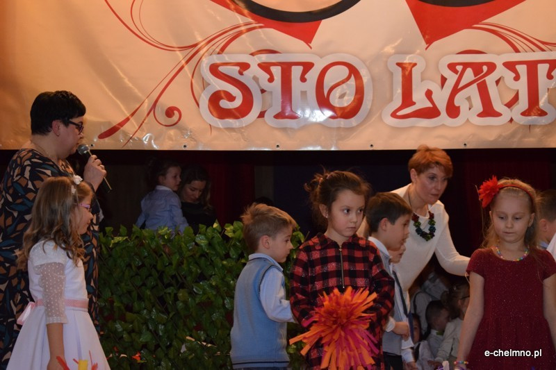 Relacja z koncertu z okazji Dnia Babci i Dziadka - Przedszkole Niepubliczne 