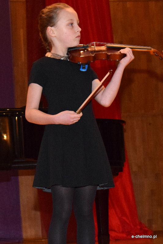 Koncert dzieci z sekcji smyczkowej w Państwowej Szkole Muzycznej