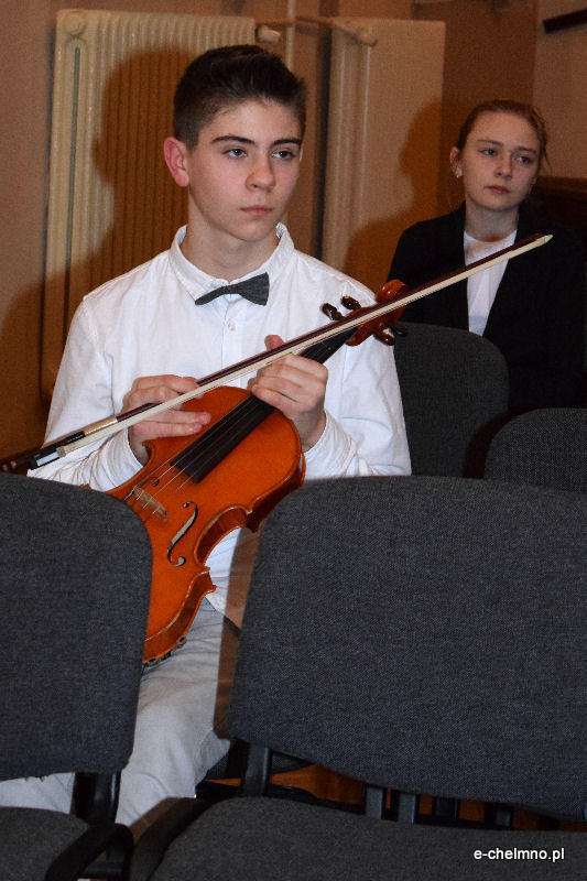 Koncert dzieci z sekcji smyczkowej w Państwowej Szkole Muzycznej