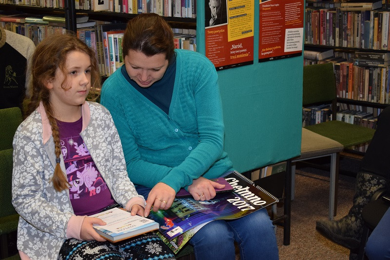Wręczenie nagród dla Czytelników Roku w Miejskiej Bibliotece Publicznej