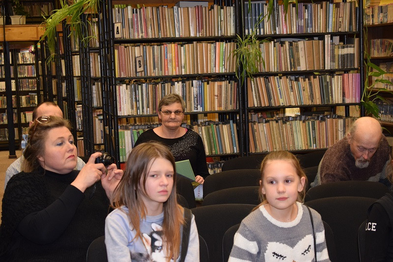 Wręczenie nagród dla Czytelników Roku w Miejskiej Bibliotece Publicznej