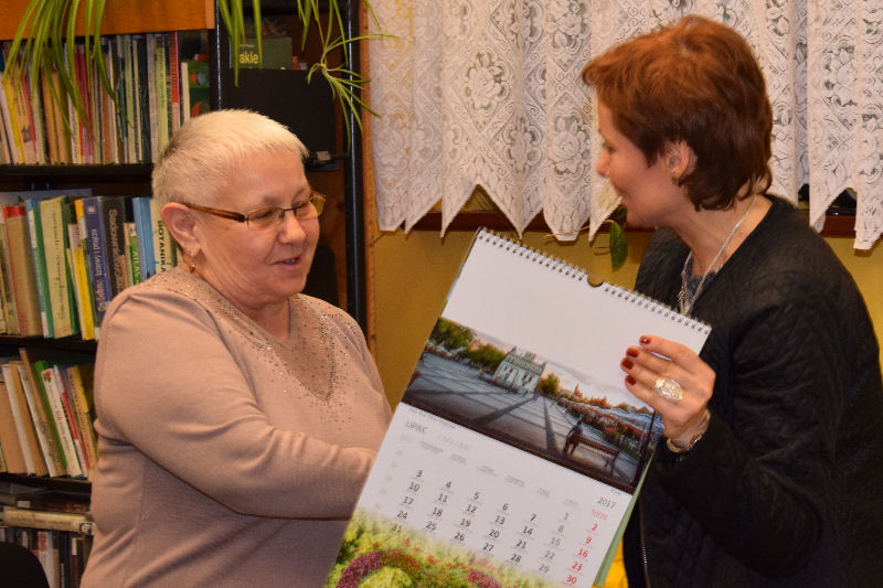 Wręczenie nagród dla Czytelników Roku w Miejskiej Bibliotece Publicznej
