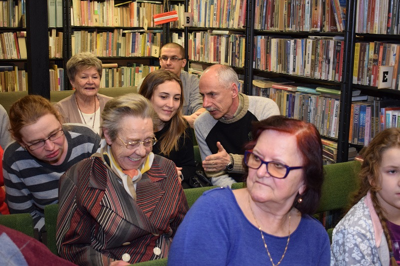 Wręczenie nagród dla Czytelników Roku w Miejskiej Bibliotece Publicznej