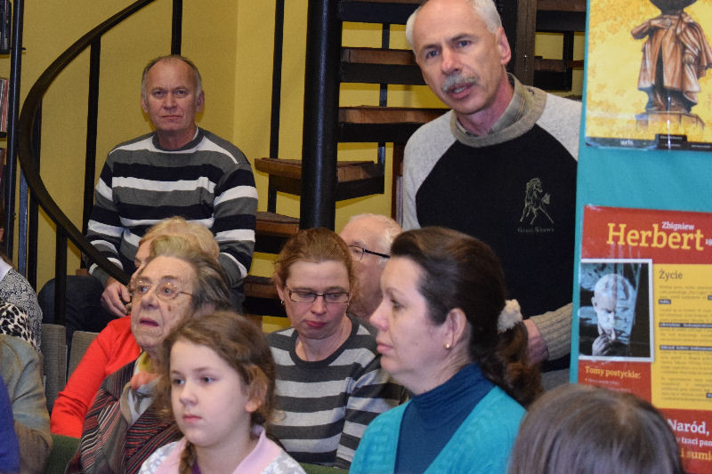 Młodzi podróżnicy, czyli spotkanie autorskie z Sebastianem Hennig i Wojciechem Malicha - twórcami książki 