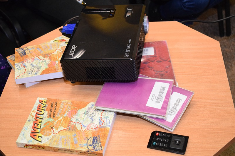 Młodzi podróżnicy, czyli spotkanie autorskie z Sebastianem Hennig i Wojciechem Malicha - twórcami książki 