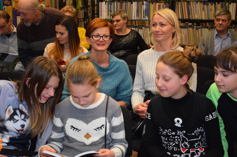 Młodzi podróżnicy, czyli spotkanie autorskie z Sebastianem Hennig i Wojciechem Malicha - twórcami książki 