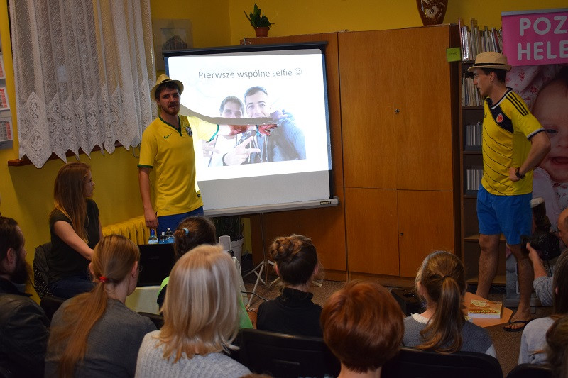 Młodzi podróżnicy, czyli spotkanie autorskie z Sebastianem Hennig i Wojciechem Malicha - twórcami książki 