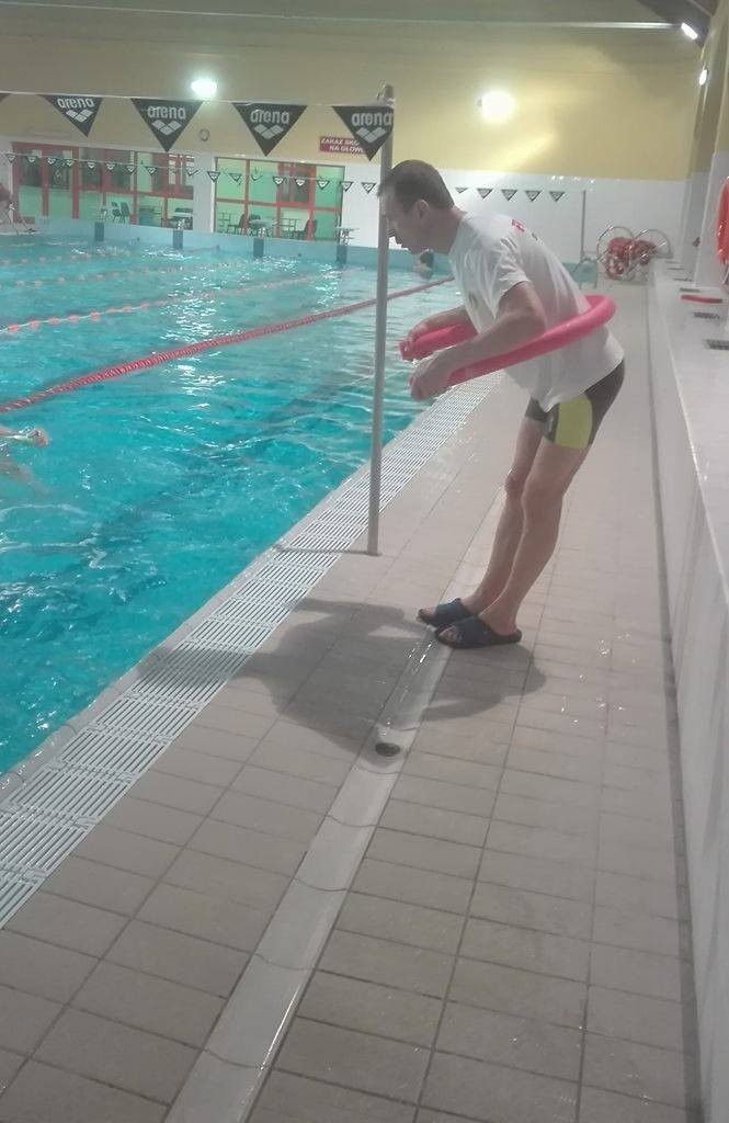 Relacja z zajęć nauki pływania dla seniorów zorganizowanej przez LGD Chełmno i Stowarzyszenie Porozumienie Chełmińskie