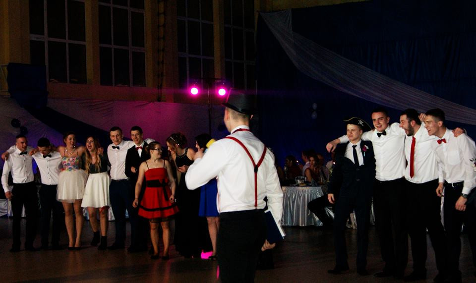 Wspomnienia ze studniówki uczniów Zespołu Szkół Centrum Kształcenia Praktycznego z Grubna