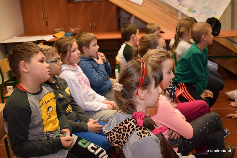 Przedstawiciele Straży Miejskiej w Szkole Podstawowej nr 2