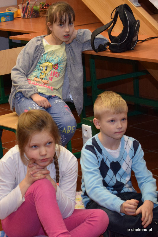 Przedstawiciele Straży Miejskiej w Szkole Podstawowej nr 2