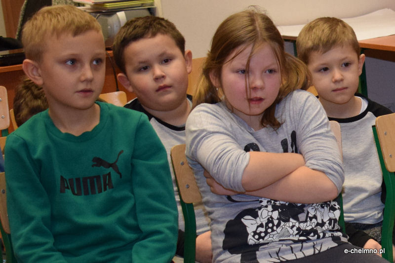 Przedstawiciele Straży Miejskiej w Szkole Podstawowej nr 2