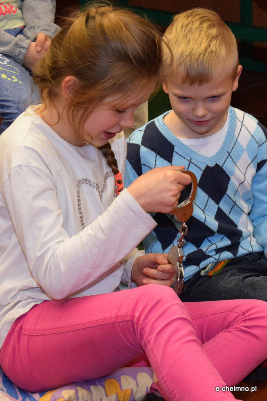 Przedstawiciele Straży Miejskiej w Szkole Podstawowej nr 2