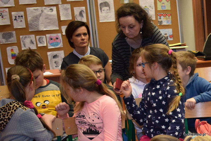 Przedstawiciele Straży Miejskiej w Szkole Podstawowej nr 2