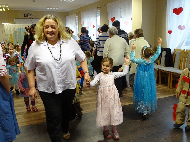 Niech żyje bal...czyli wspólna zabawa karnawałowa dzieci z 