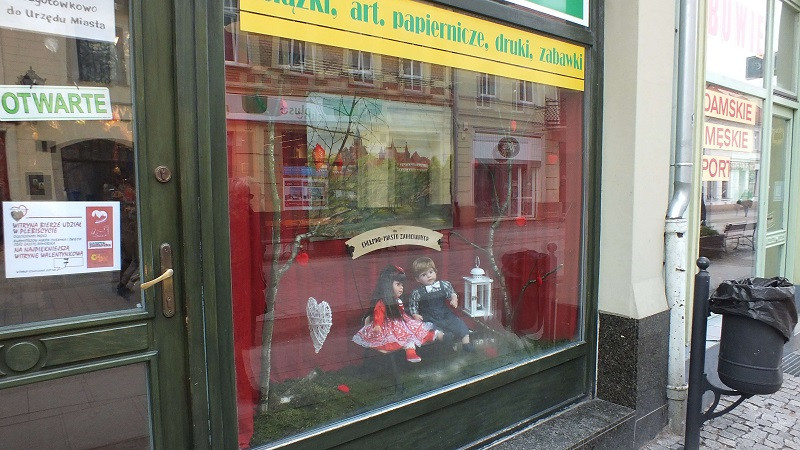 Prezentacja witryn biorących udział w plebiscycie na na najpiękniejszą witrynę Walentynkową 2017