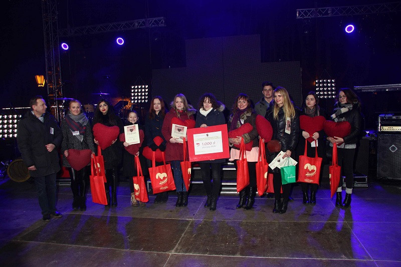 Tysiące osób i GWIAZDA WIECZORU: Ewa Farna na Walentynkach w Chełmnie